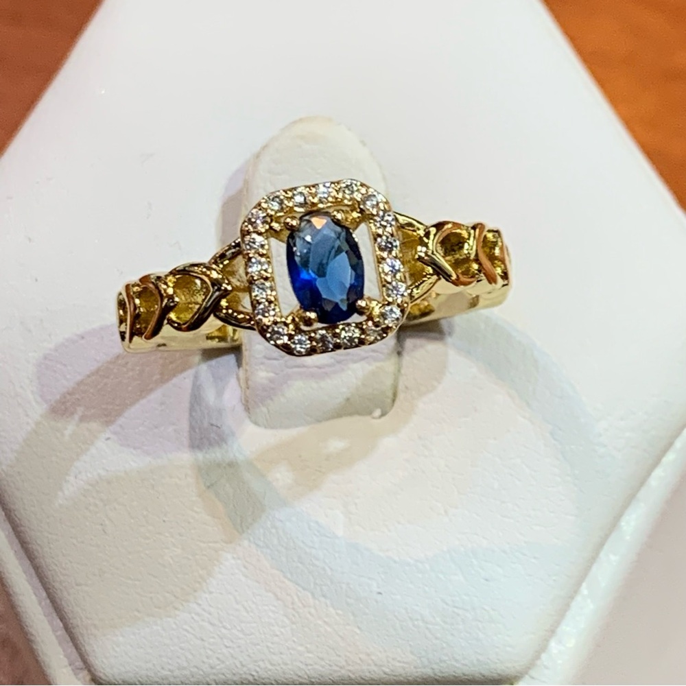 18k yellow gold-plated on base metal size 8. - Picture 6 of 7